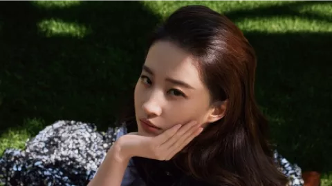 贵州黔西溶洞垃圾